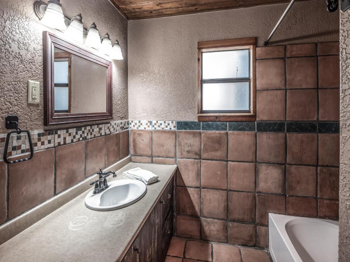 Alpine Cabin, 3 Bedrooms, Deck, Sleeps 8 Ruidoso Exteriör bild