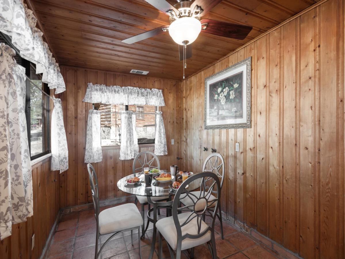 Alpine Cabin, 3 Bedrooms, Deck, Sleeps 8 Ruidoso Exteriör bild